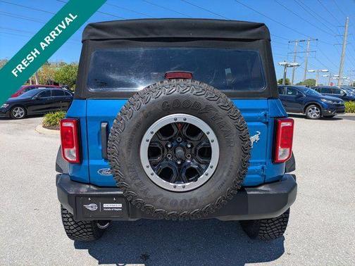 Blue Metallic 2022 Ford Bronco Base