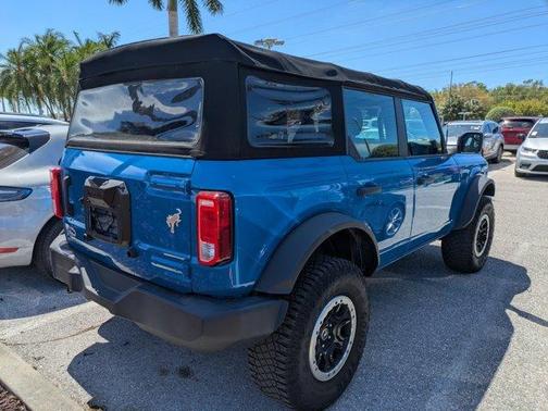 2022 Ford Bronco Base