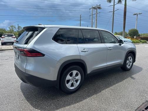 2025 Toyota Grand Highlander LE