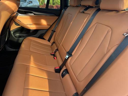 2023 BMW X4 xDrive30i