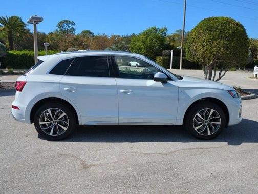2024 Audi Q5 45 S line quattro Premium