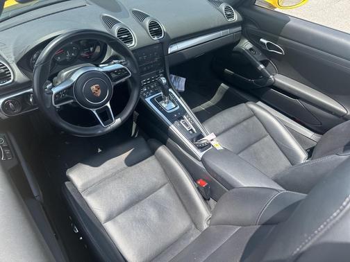 2023 Porsche 718 Boxster Base