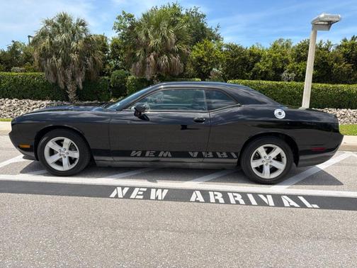 Black Clearcoat 2012 Dodge Challenger SXT