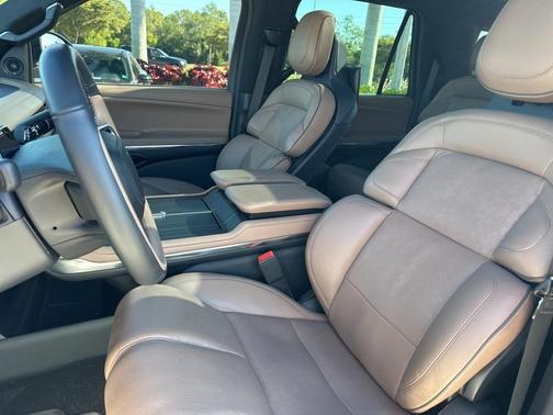 2025 Lincoln Navigator L Black Label