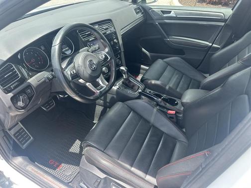 2018 Volkswagen Golf GTI 2.0T SE 4-Door
