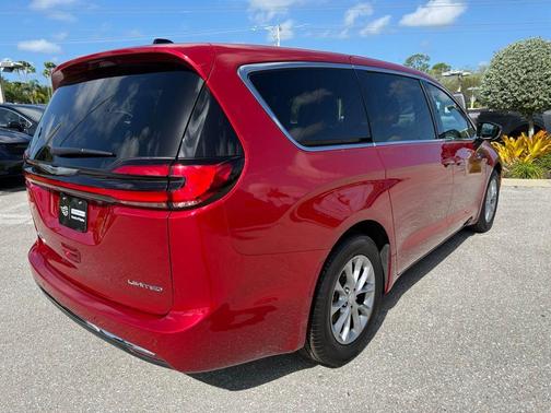 2026 Chrysler Pacifica Limited