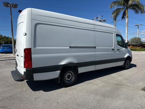 2022 Mercedes-Benz Sprinter 3500 170 WB