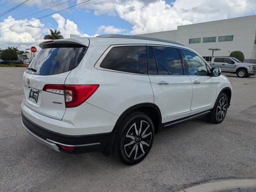 2021 Honda Pilot Touring 8-Passenger