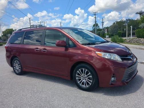 2018 Toyota Sienna L