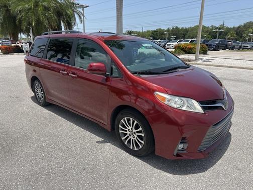 2018 Toyota Sienna L