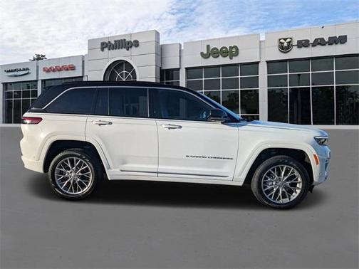 2025 Jeep Grand Cherokee Summit