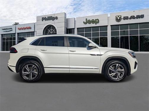 2024 Volkswagen Atlas Cross Sport 2.0T SEL R-Line