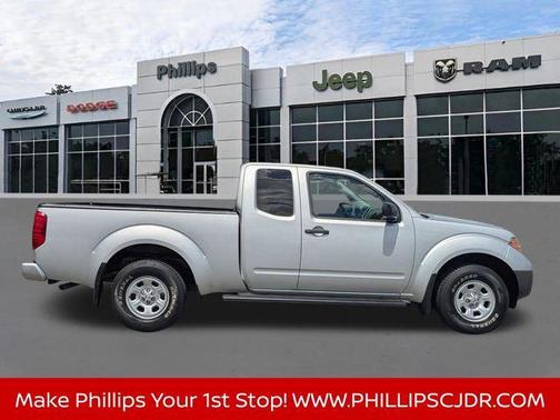 Brilliant Silver 2018 Nissan Frontier S