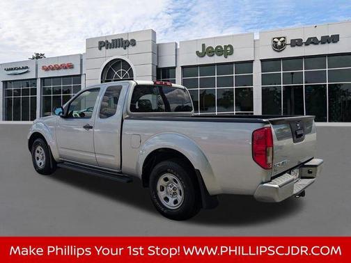 Brilliant Silver 2018 Nissan Frontier S