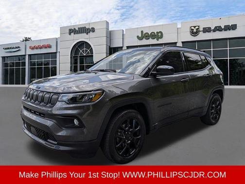 Granite Crystal Clearcoat Metallic 2022 Jeep Compass Latitude