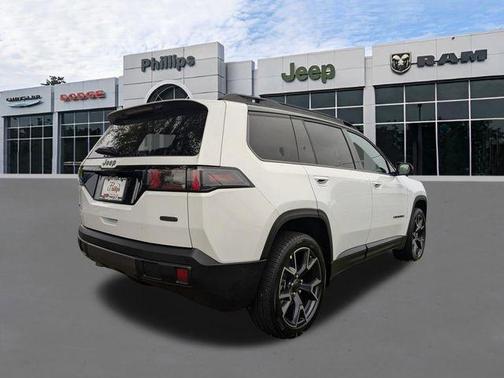 Bright White Clearcoat 2026 Jeep Cherokee Overland