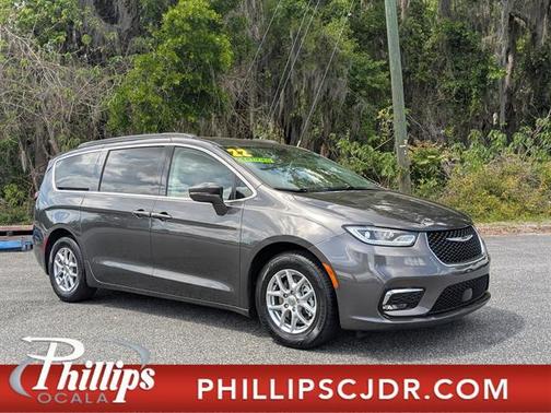 2022 Chrysler Pacifica Touring-L