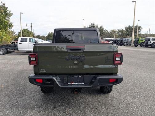 2024 Jeep Gladiator Sport