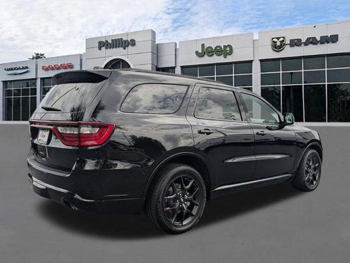Black Clearcoat 2026 Dodge Durango GT Plus HEMI V8