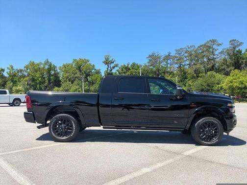 Diamond Black 2026 RAM 3500 Limited