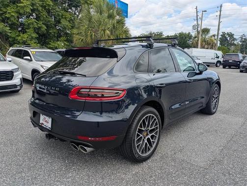 Night Blue Metallic 2018 Porsche Macan Sport Edition