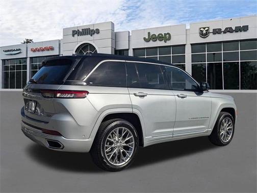 2025 Jeep Grand Cherokee Summit
