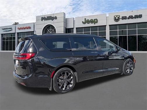2022 Chrysler Pacifica Limited