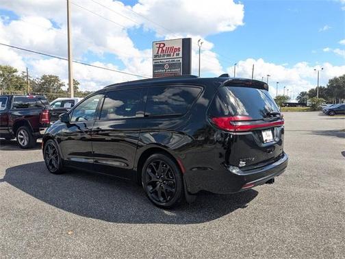 2022 Chrysler Pacifica Limited