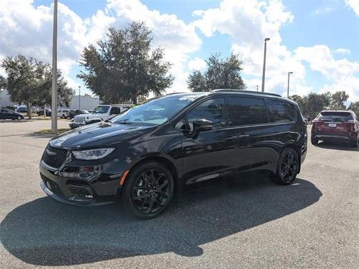 2022 Chrysler Pacifica Limited