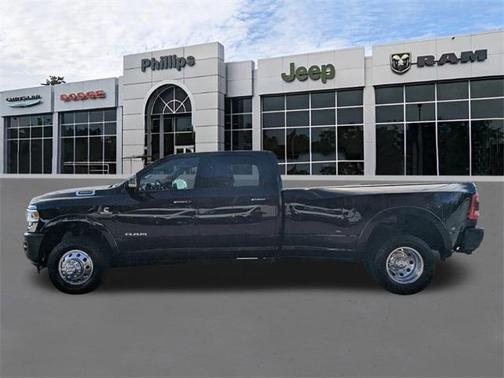 2022 RAM 3500 Laramie