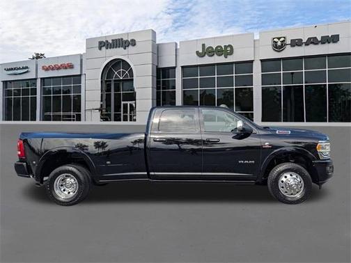 2022 RAM 3500 Laramie