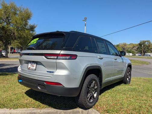 2025 Jeep Grand Cherokee 4xe Trailhawk