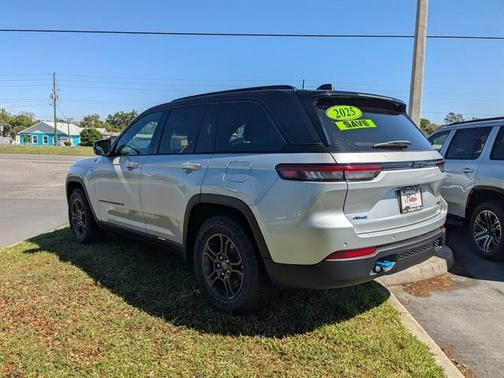 2025 Jeep Grand Cherokee 4xe Trailhawk