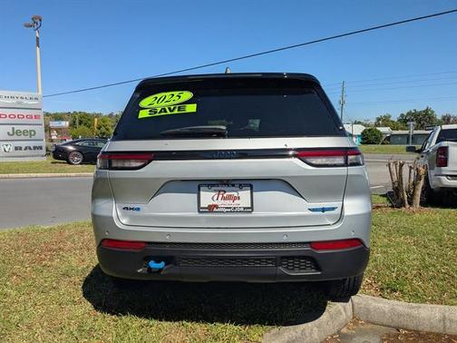 2025 Jeep Grand Cherokee 4xe Trailhawk