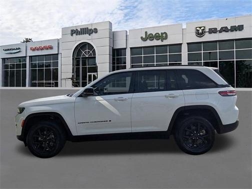 2024 Jeep Grand Cherokee Laredo