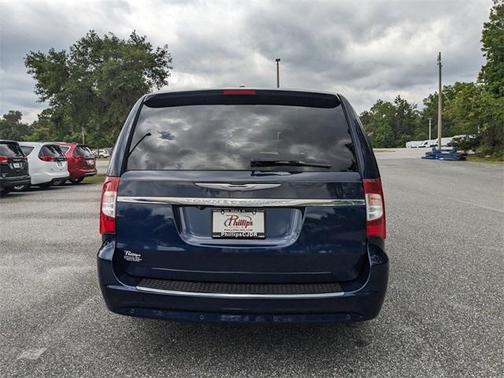 2013 Chrysler Town & Country Touring