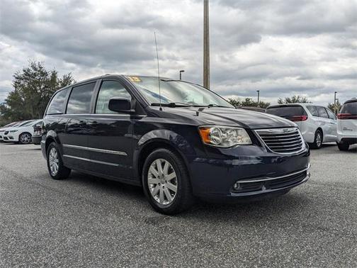 2013 Chrysler Town & Country Touring