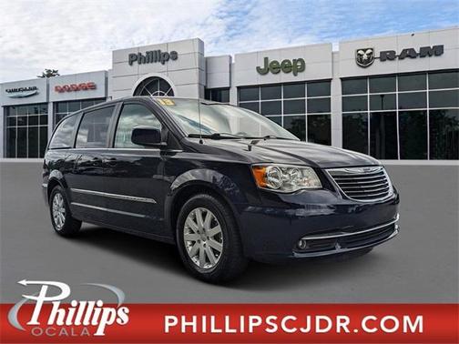 2013 Chrysler Town & Country Touring