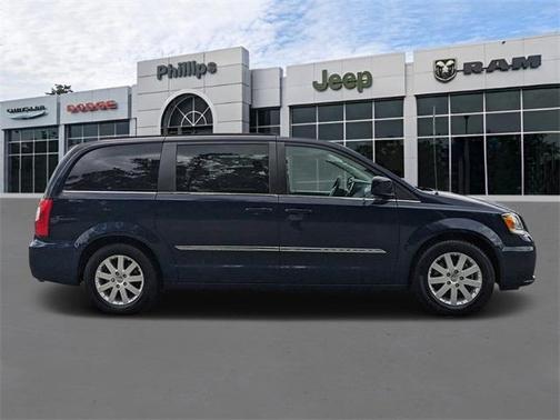 2013 Chrysler Town & Country Touring