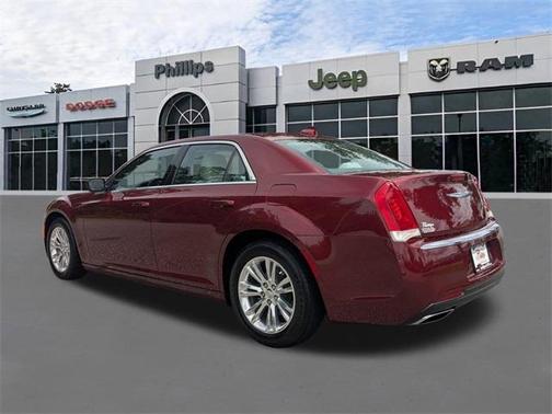 2018 Chrysler 300 Touring