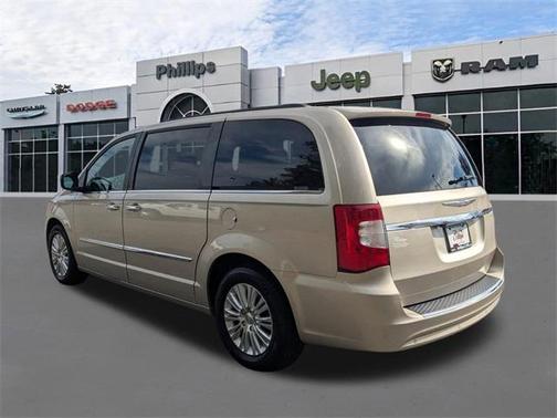 2013 Chrysler Town & Country Touring-L