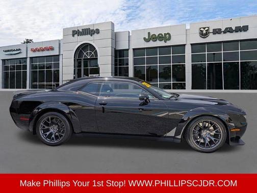 Pitch Black Clearcoat 2020 Dodge Challenger SRT Hellcat