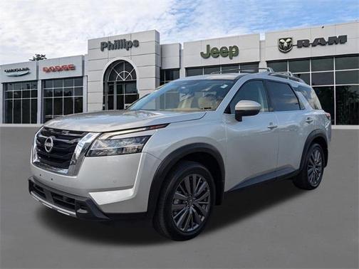 2024 Nissan Pathfinder SL