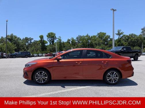 Fire Orange 2022 Kia Forte LXS