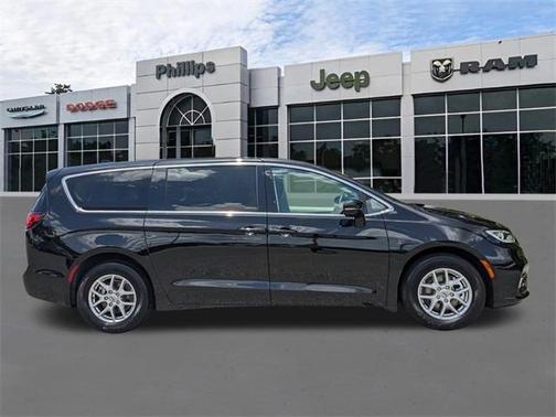 2024 Chrysler Pacifica Touring-L