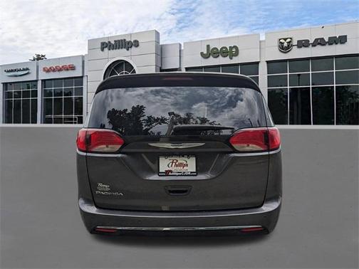 2019 Chrysler Pacifica Touring-L