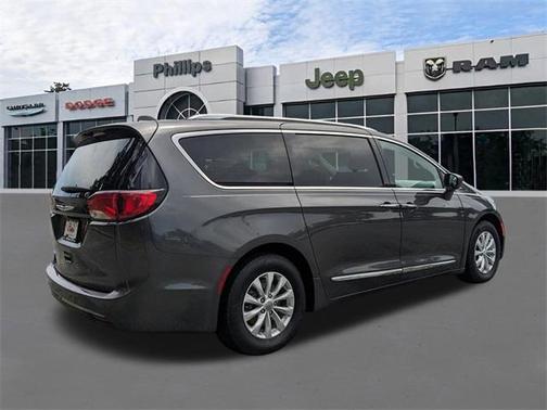 2019 Chrysler Pacifica Touring-L