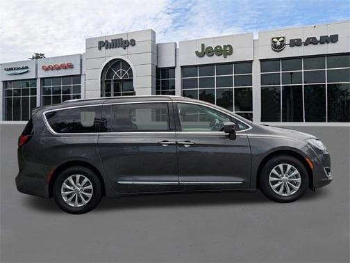 2019 Chrysler Pacifica Touring-L