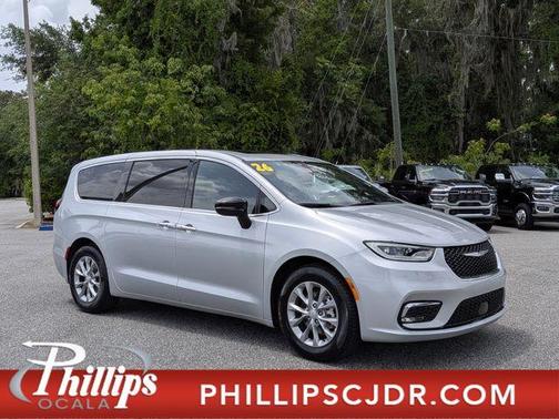 Silver Mist Clearcoat 2026 Chrysler Pacifica Limited