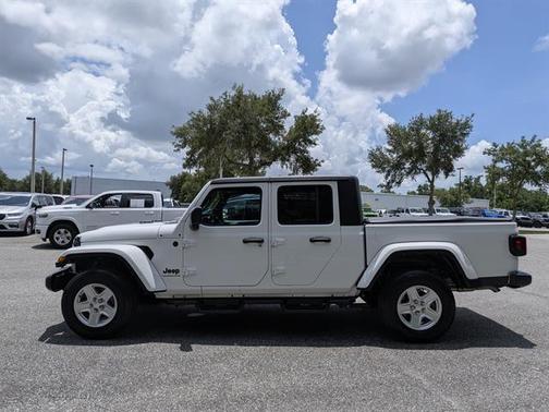 Bright White Clearcoat 2023 Jeep Gladiator Sport